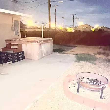 Birdys Nest Villa Las Vegas Exterior photo